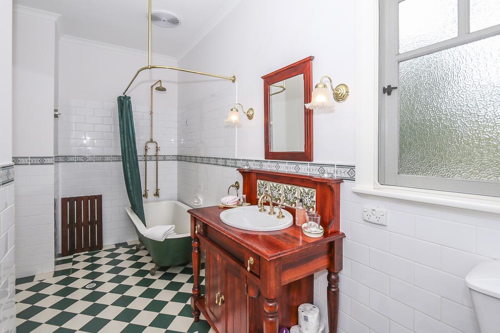 Gooseberry Hill ローズブリッジ ハウス ベッド アンド ブレックファースト アダルト リトリート Bed & Breakfast エクステリア 写真