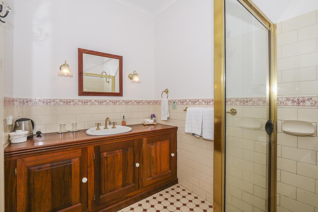 Gooseberry Hill ローズブリッジ ハウス ベッド アンド ブレックファースト アダルト リトリート Bed & Breakfast エクステリア 写真