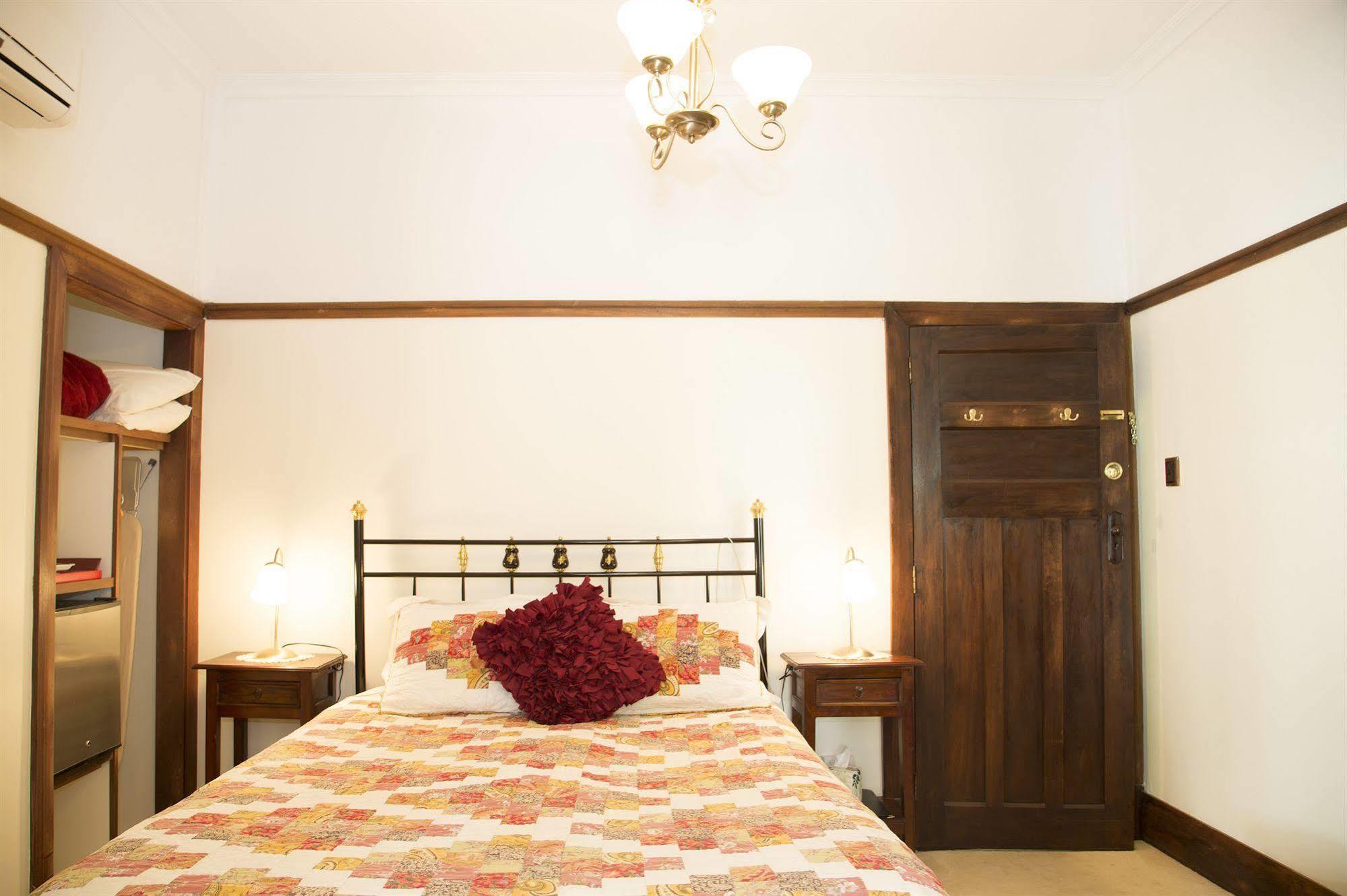 Gooseberry Hill ローズブリッジ ハウス ベッド アンド ブレックファースト アダルト リトリート Bed & Breakfast エクステリア 写真